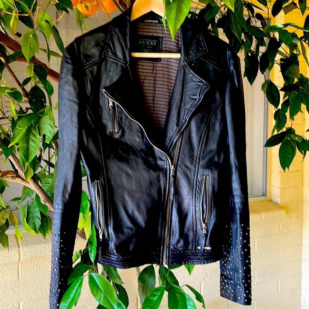 🌟GUESS Leather jacket